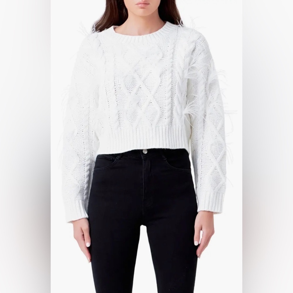 Off whiteCable-Knit Feather Trim Cropped Sweater